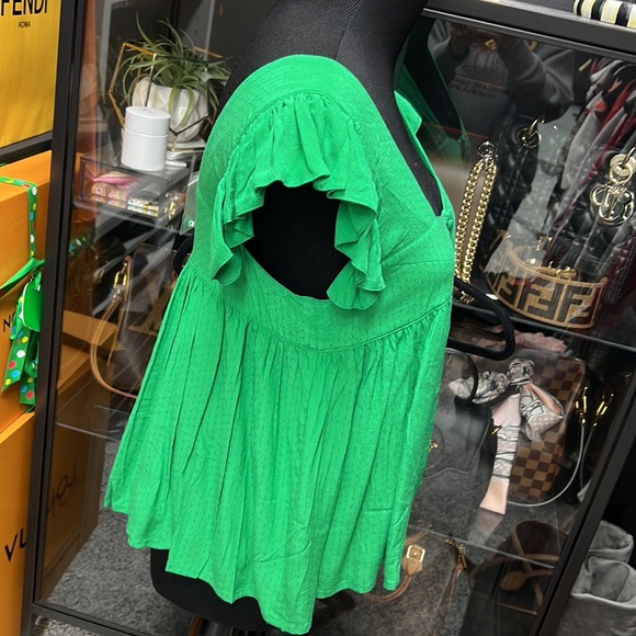 NWOT: dee elly flutter sleeve button up blouse - Picture 3 of 3